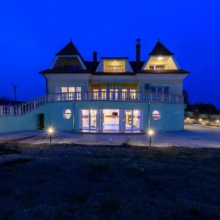 Elite Boutique Villa Oerkeny Orkeny Exterior photo