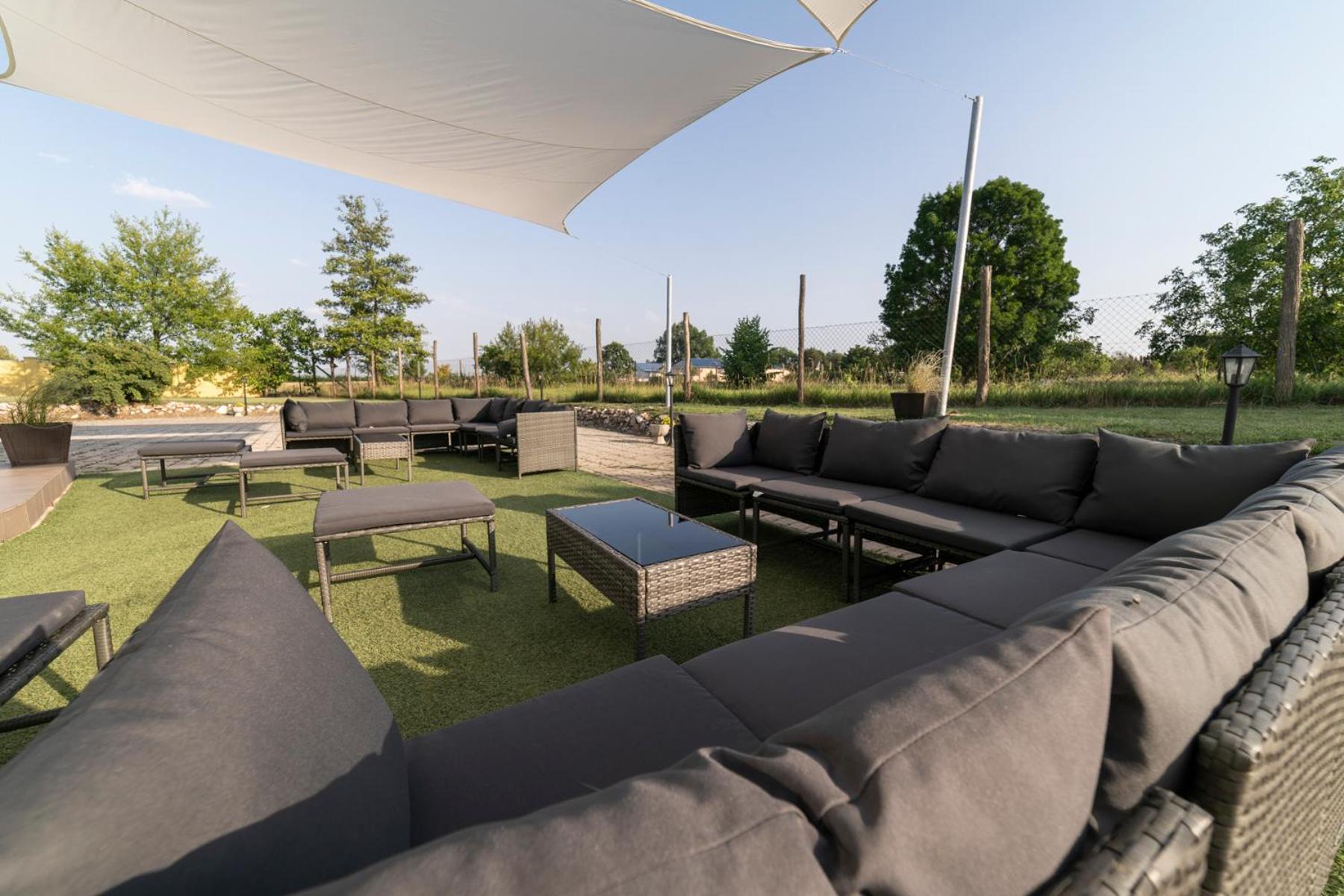 Elite Boutique Oerkeny Villa *